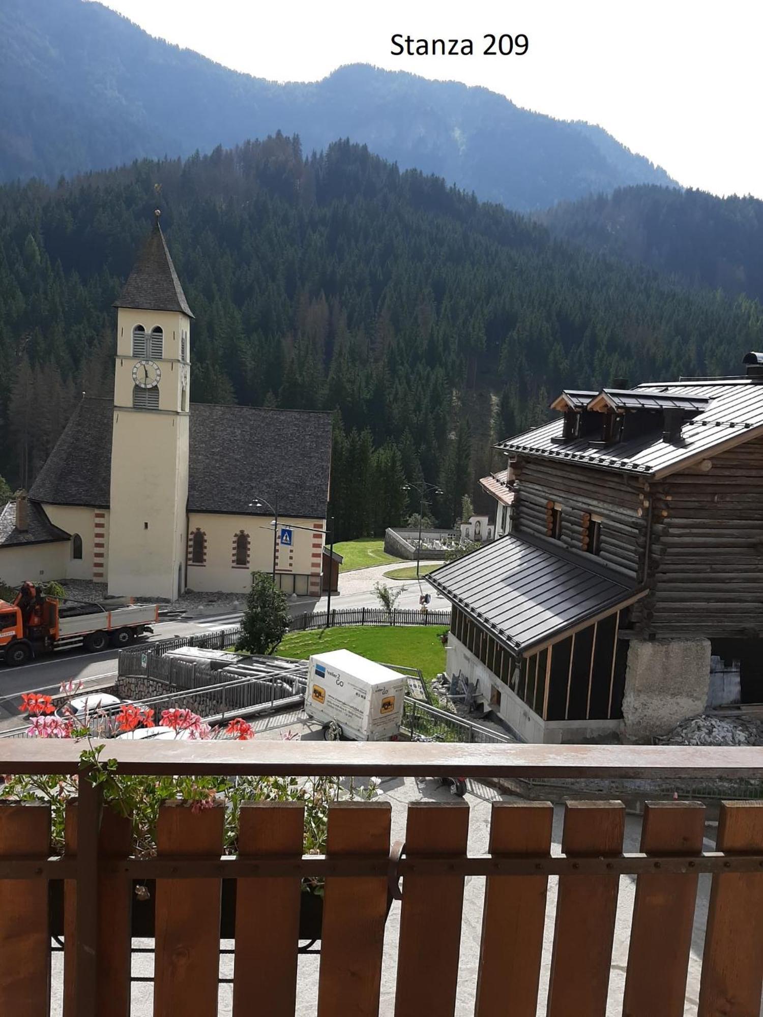 Hotel Pizboè Mazzin Esterno foto