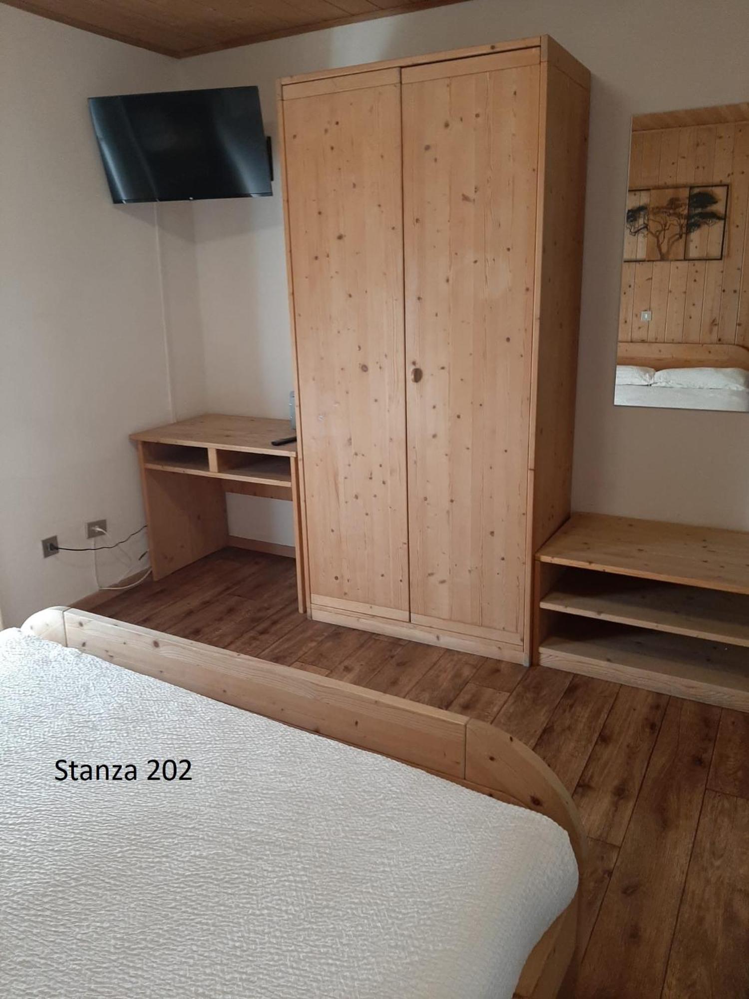 Hotel Pizboè Mazzin Esterno foto