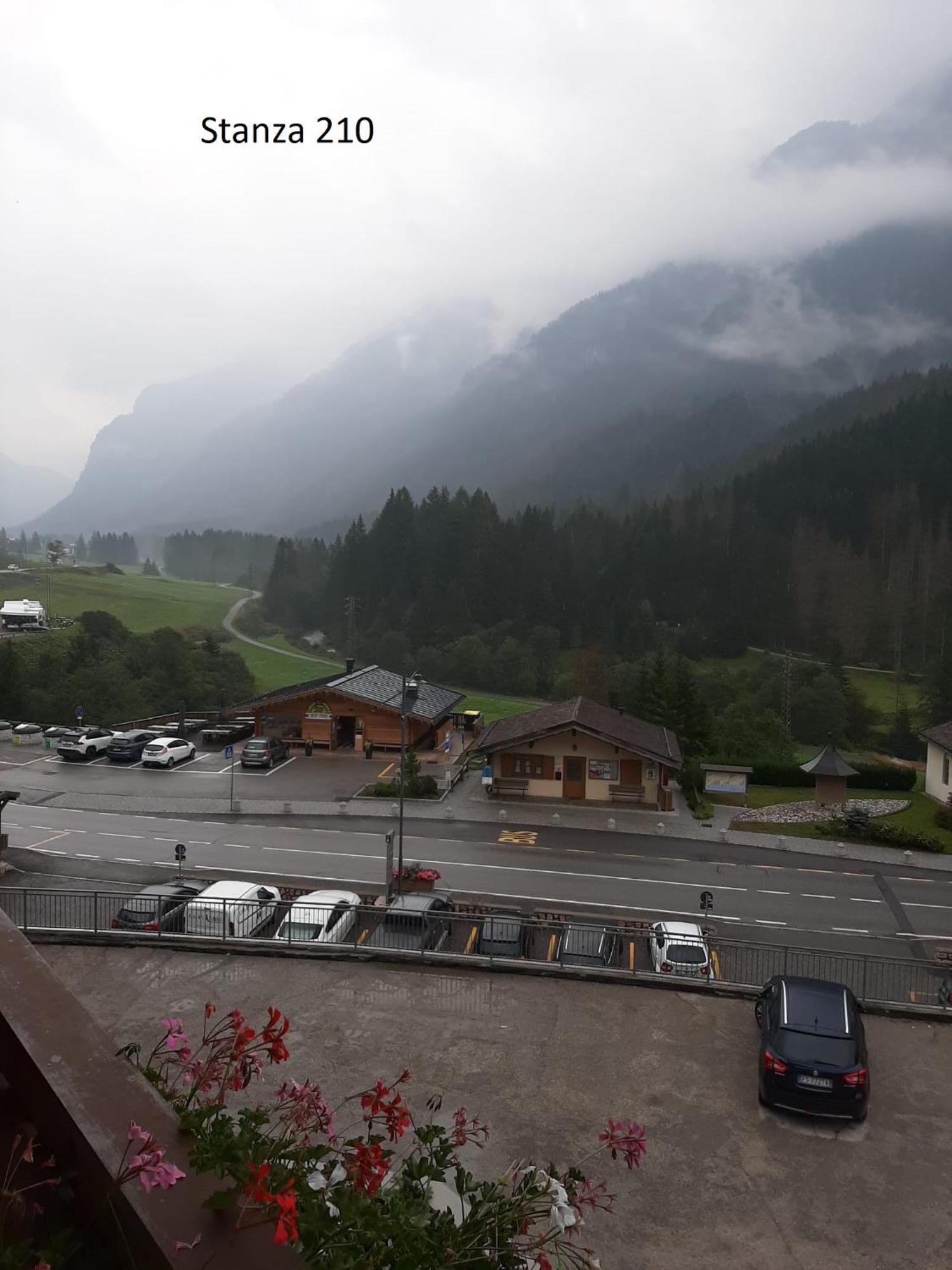 Hotel Pizboè Mazzin Esterno foto